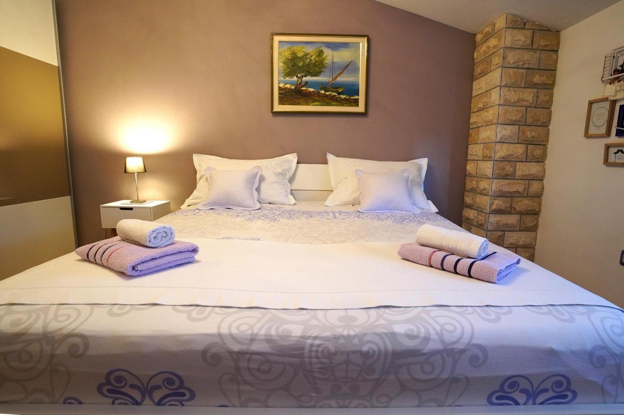 Villa Tago With Heated New Pool Kaštela Exterior foto